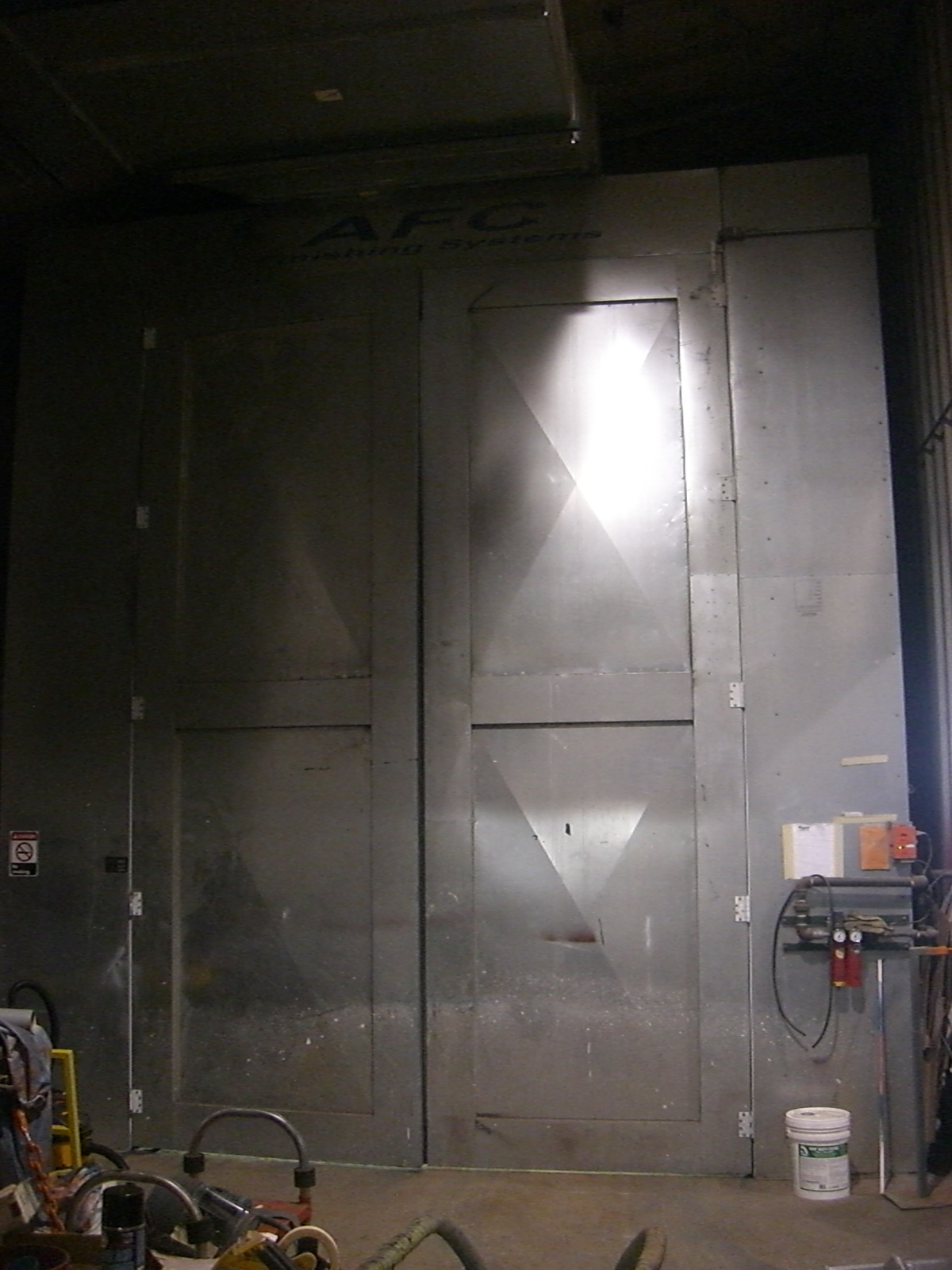 Inside_closed_paint_door